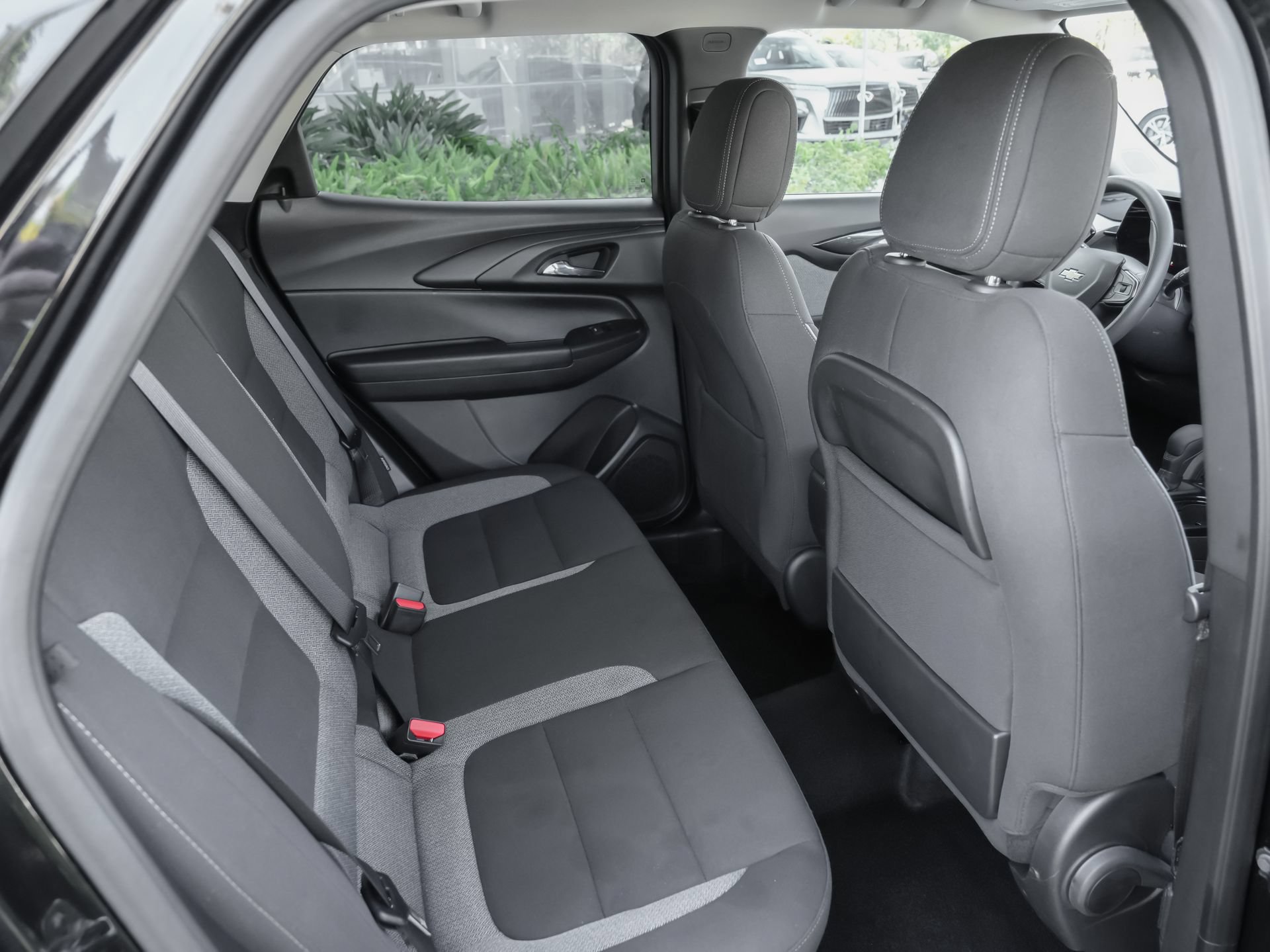 Used 2025 Chevrolet TrailBlazer LT AWD/4WD image 37