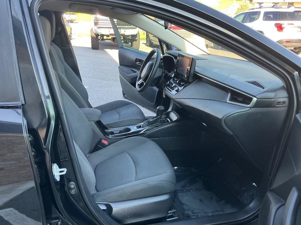 Used 2022 Toyota Corolla LE FWD image 13