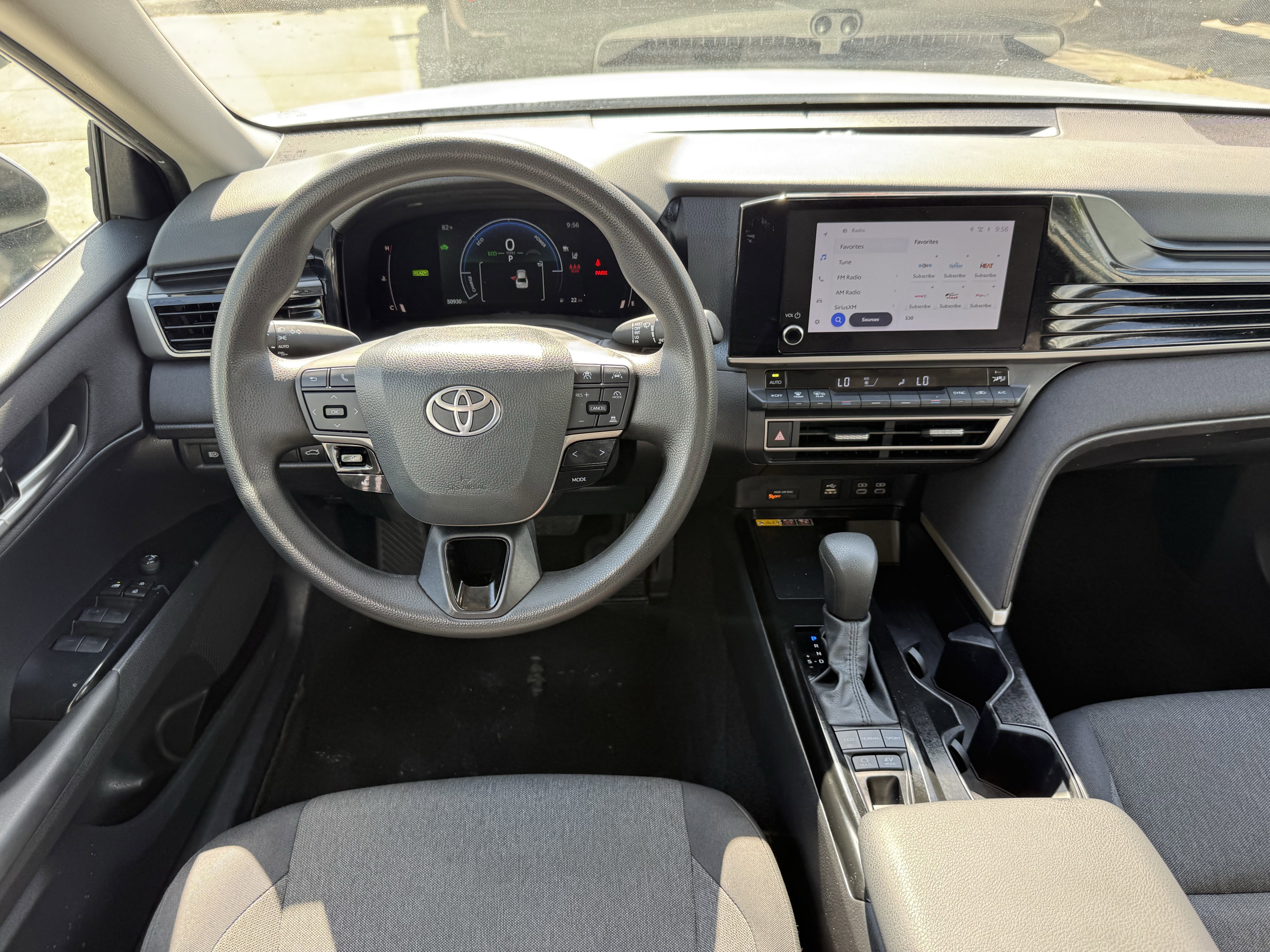 Used 2025 Toyota Camry LE FWD image 15