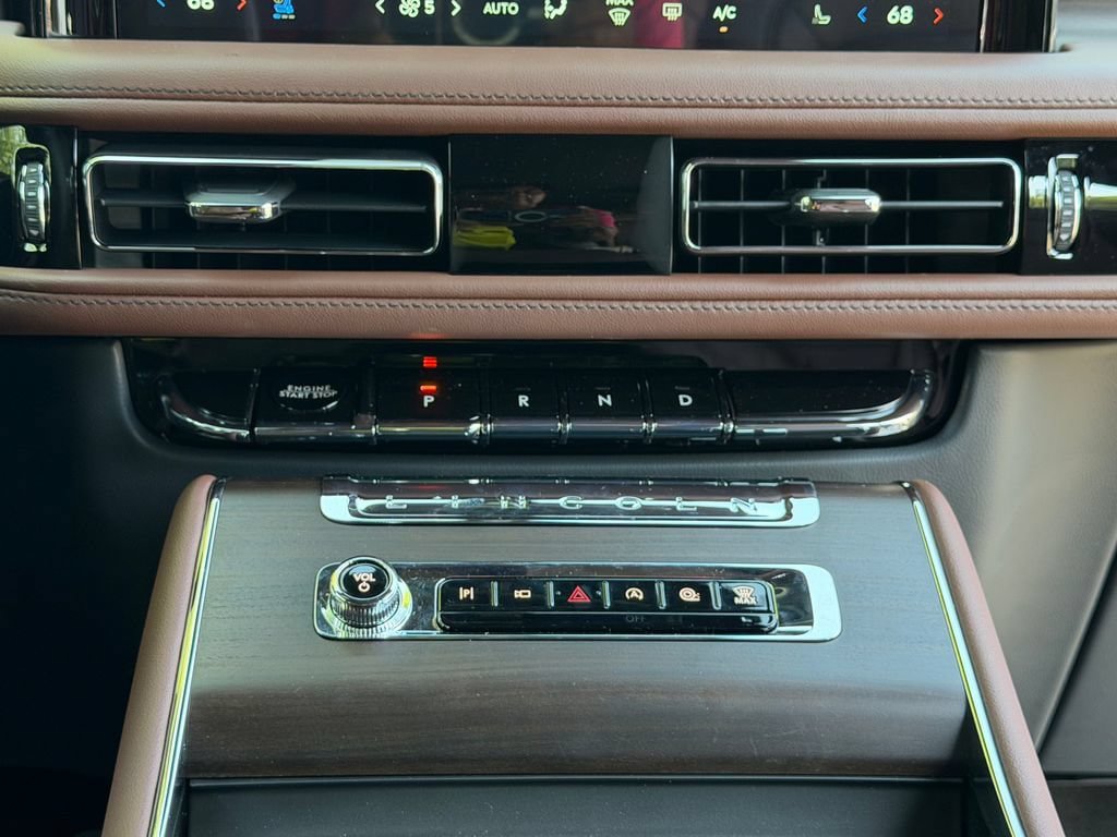 New 2026 Lincoln Aviator Reserve AWD/4WD image 11