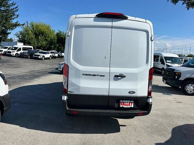 New 2026 Ford Transit 250 148 Medium Roof w/ Load Area Protection Package RWD image 6
