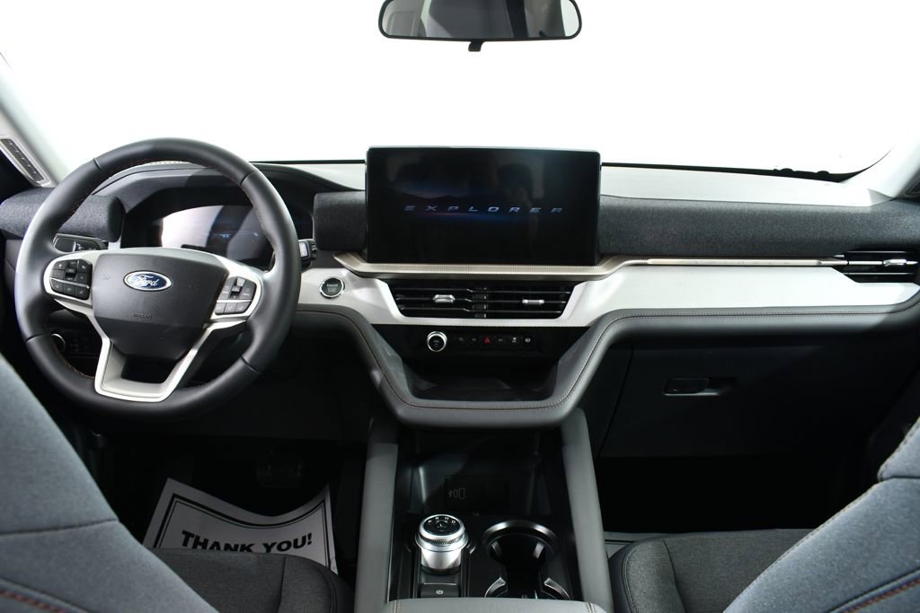 New 2026 Ford Explorer Active AWD/4WD image 7