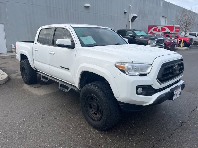 Used 2020 Toyota Tacoma SR image 3