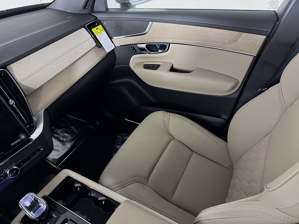 New 2026 Volvo XC90 B6 Core w/ Protection Package image 23