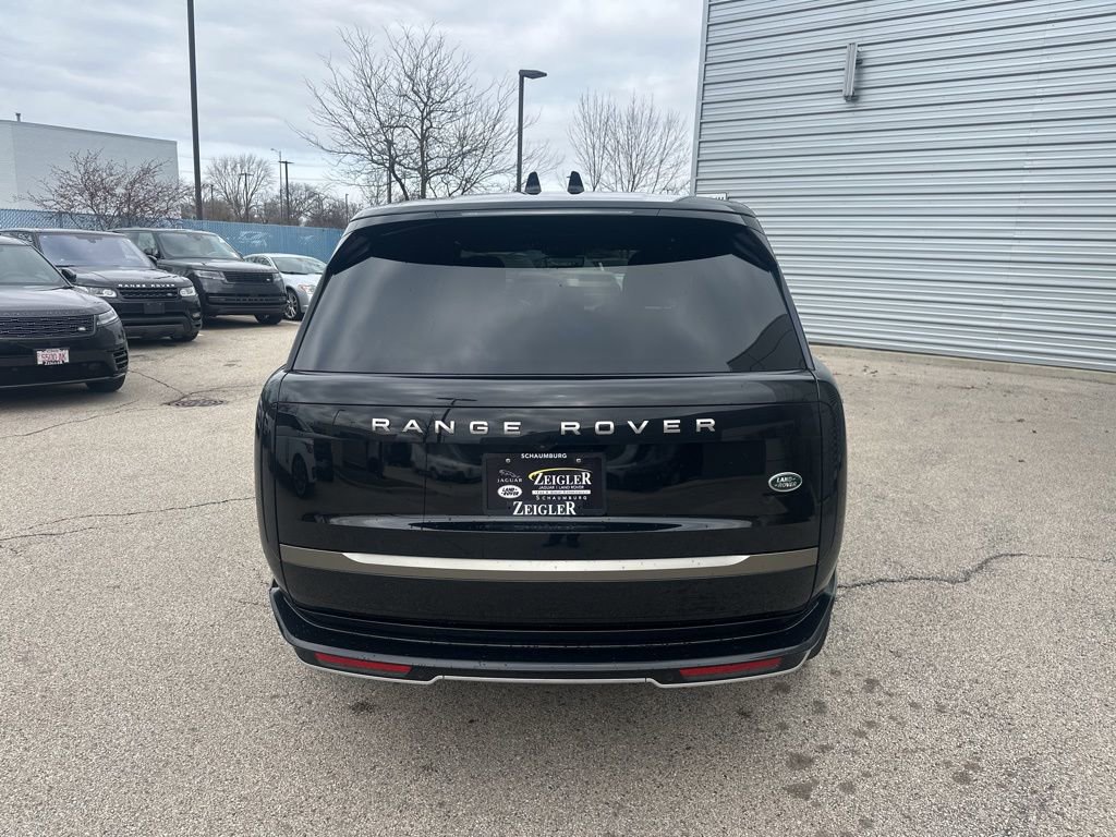 Used 2023 Land Rover Range Rover SE image 7