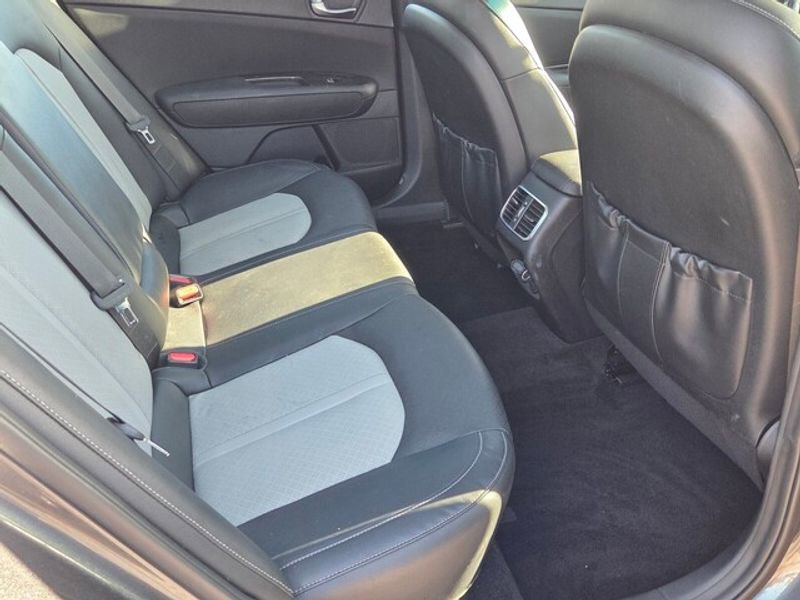 Used 2020 Kia Optima Premium image 12