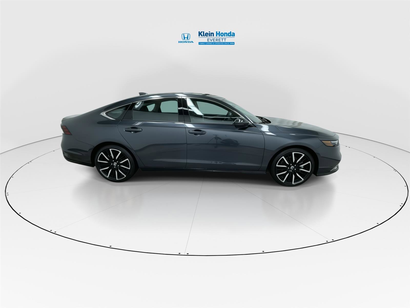 Certified 2025 Honda Accord Touring image 3