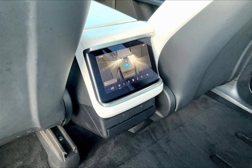 Used 2022 Tesla Model X AWD/4WD image 10