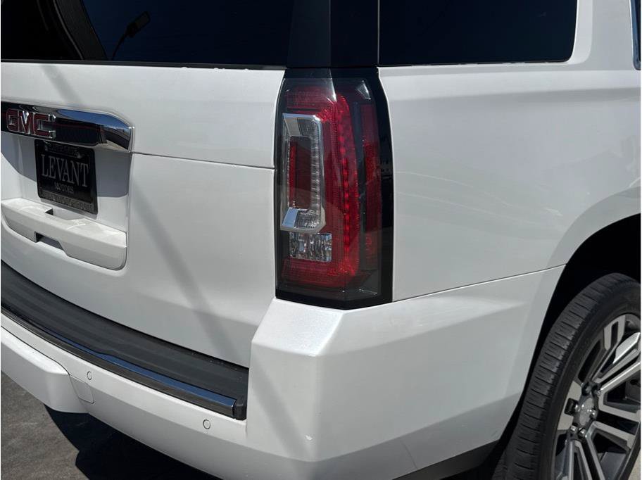 Used 2019 GMC Yukon Denali w/ Denali Ultimate Package RWD image 12