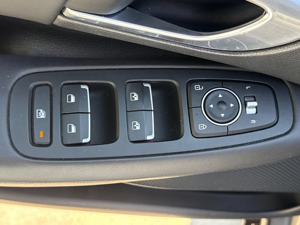 Used 2023 Hyundai Sonata SEL FWD image 14