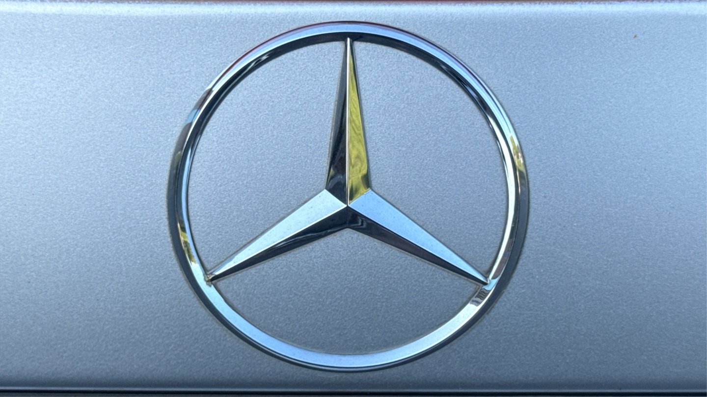 Used 2005 Mercedes-Benz E 500 4MATIC Sedan image 32