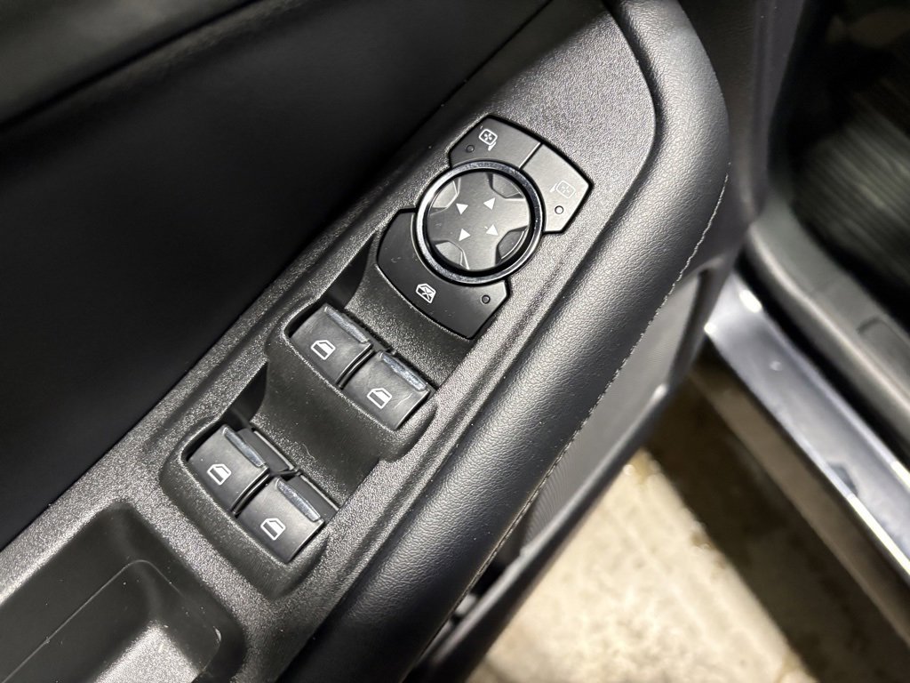 Used 2021 Ford Edge SEL w/ Convenience Package image 22