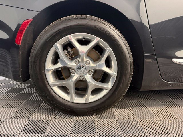 Used 2019 Chrysler Pacifica Limited FWD image 44