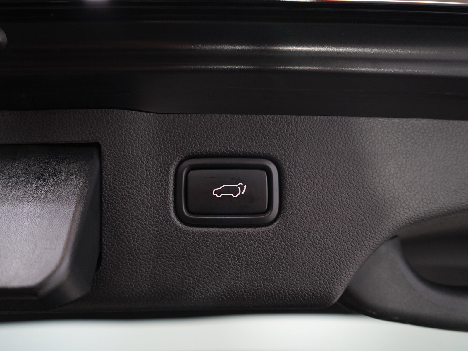 Used 2019 Kia Sorento SX w/ SX Touring Package image 11