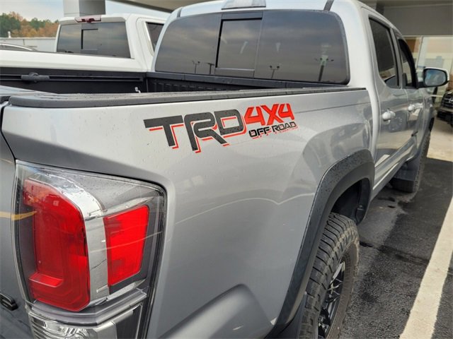 Used 2020 Toyota Tacoma TRD Off-Road image 8