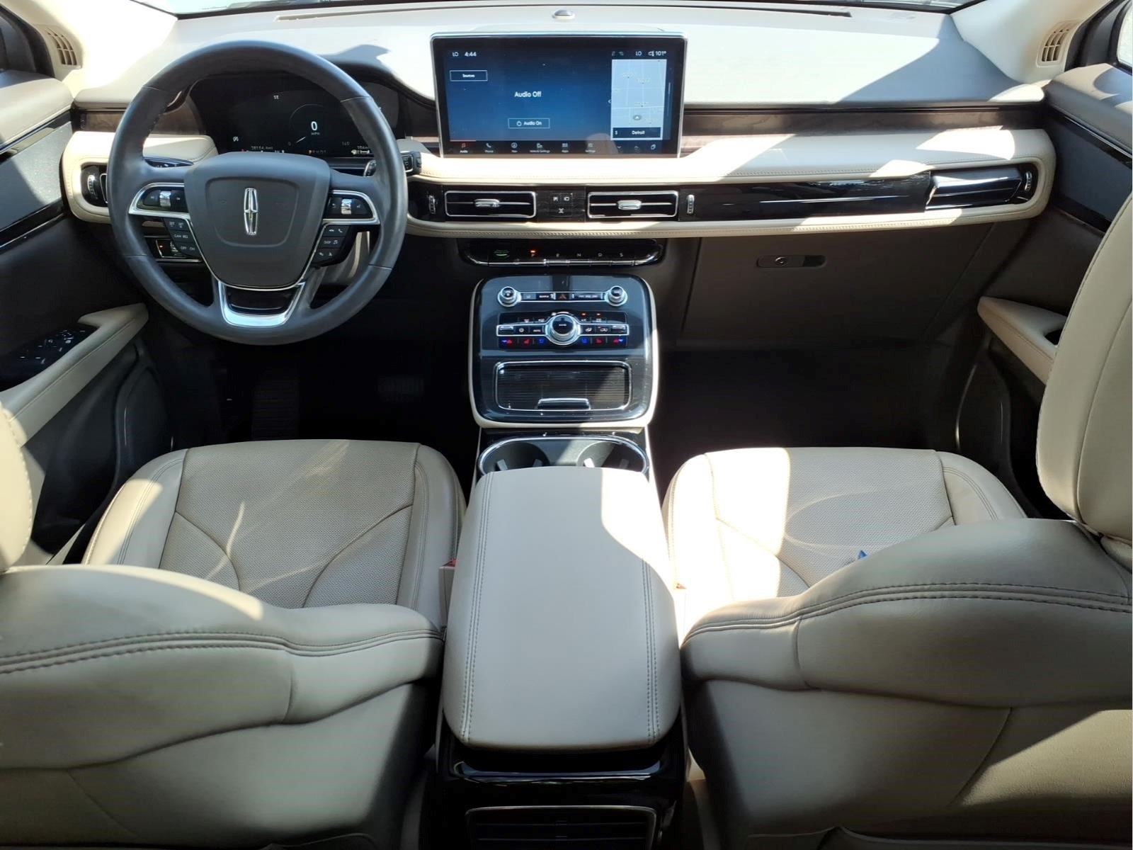 Used 2023 Lincoln Nautilus Reserve FWD image 10