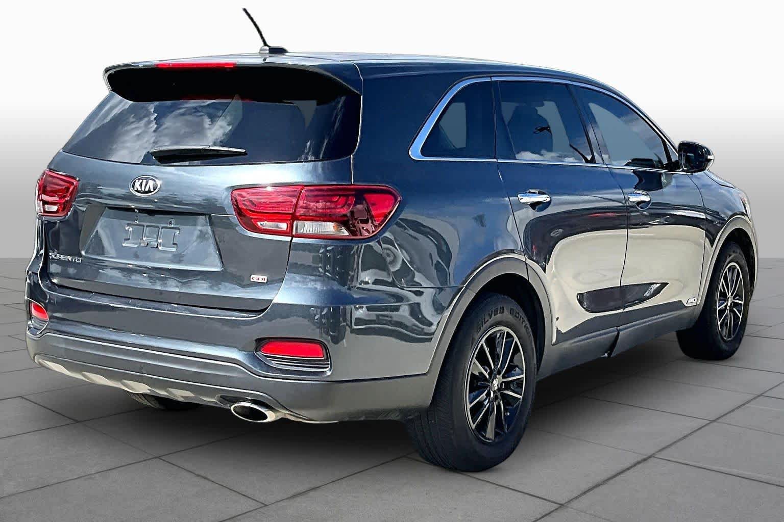 Used 2020 Kia Sorento LX AWD/4WD image 12