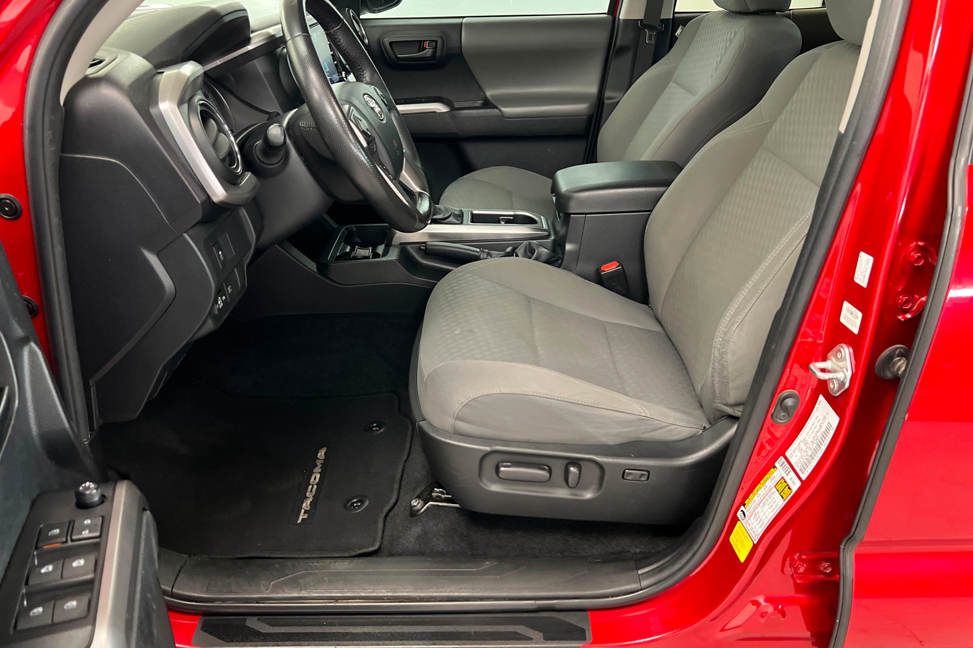 Used 2023 Toyota Tacoma SR5 RWD image 19