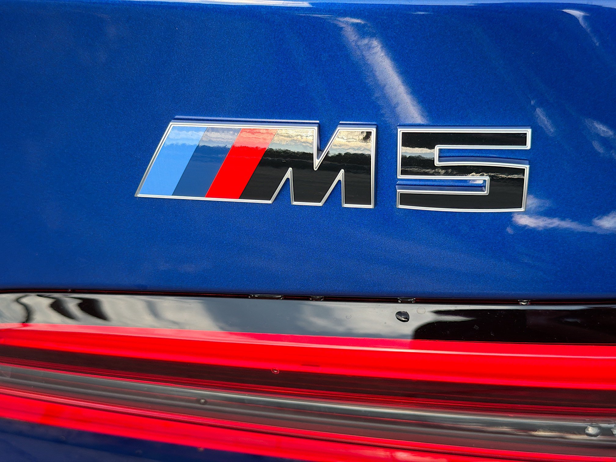 New 2027 BMW M5 w/ Carbon Package AWD/4WD image 11