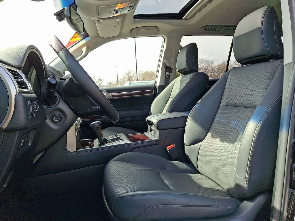 Used 2019 Lexus GX 460 image 13