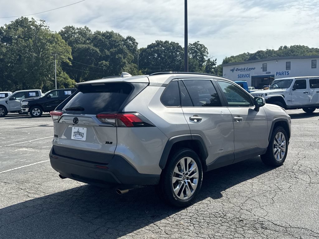 Used 2021 Toyota RAV4 XLE Premium FWD image 7