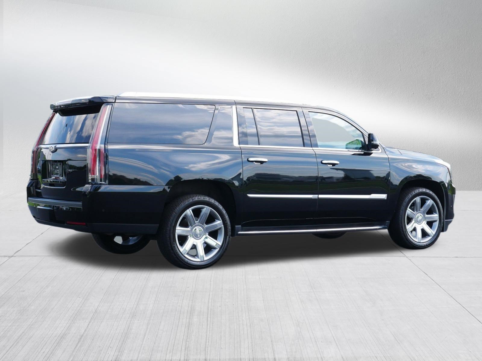 Used 2019 Cadillac Escalade ESV Luxury AWD/4WD image 7