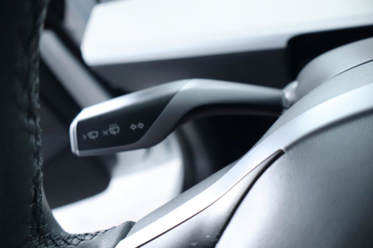 Used 2023 Tesla Model 3 Standard Range RWD image 23