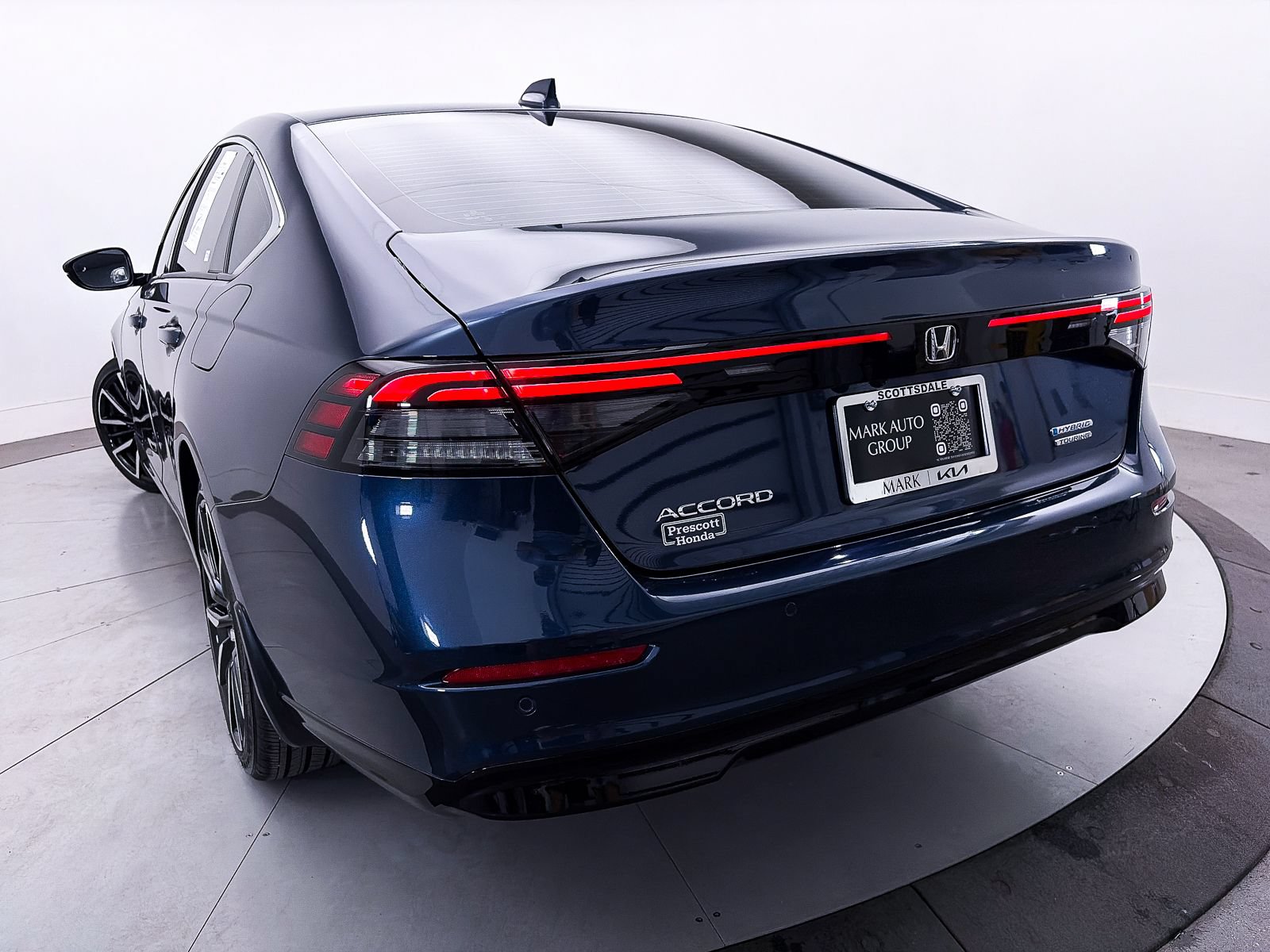Used 2026 Honda Accord Touring image 4
