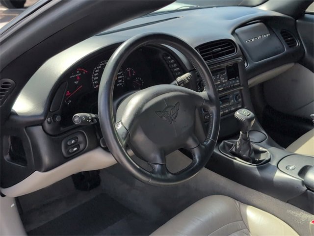 Used 2000 Chevrolet Corvette Coupe w/ Roof Pkg image 7