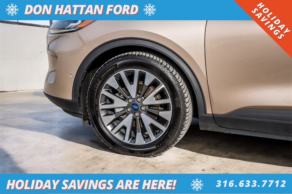 Used 2020 Ford Escape Titanium image 36