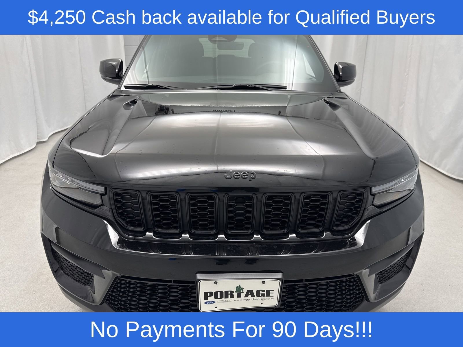 New 2025 Jeep Grand Cherokee Altitude image 7