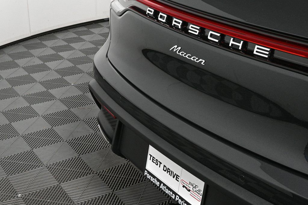 Certified 2026 Porsche Macan AWD/4WD image 37