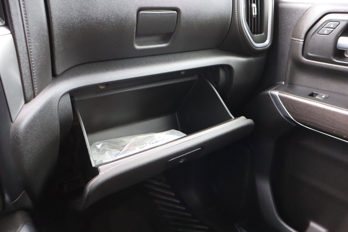 Used 2022 Chevrolet Silverado 3500 LTZ w/ LTZ Plus Package image 36