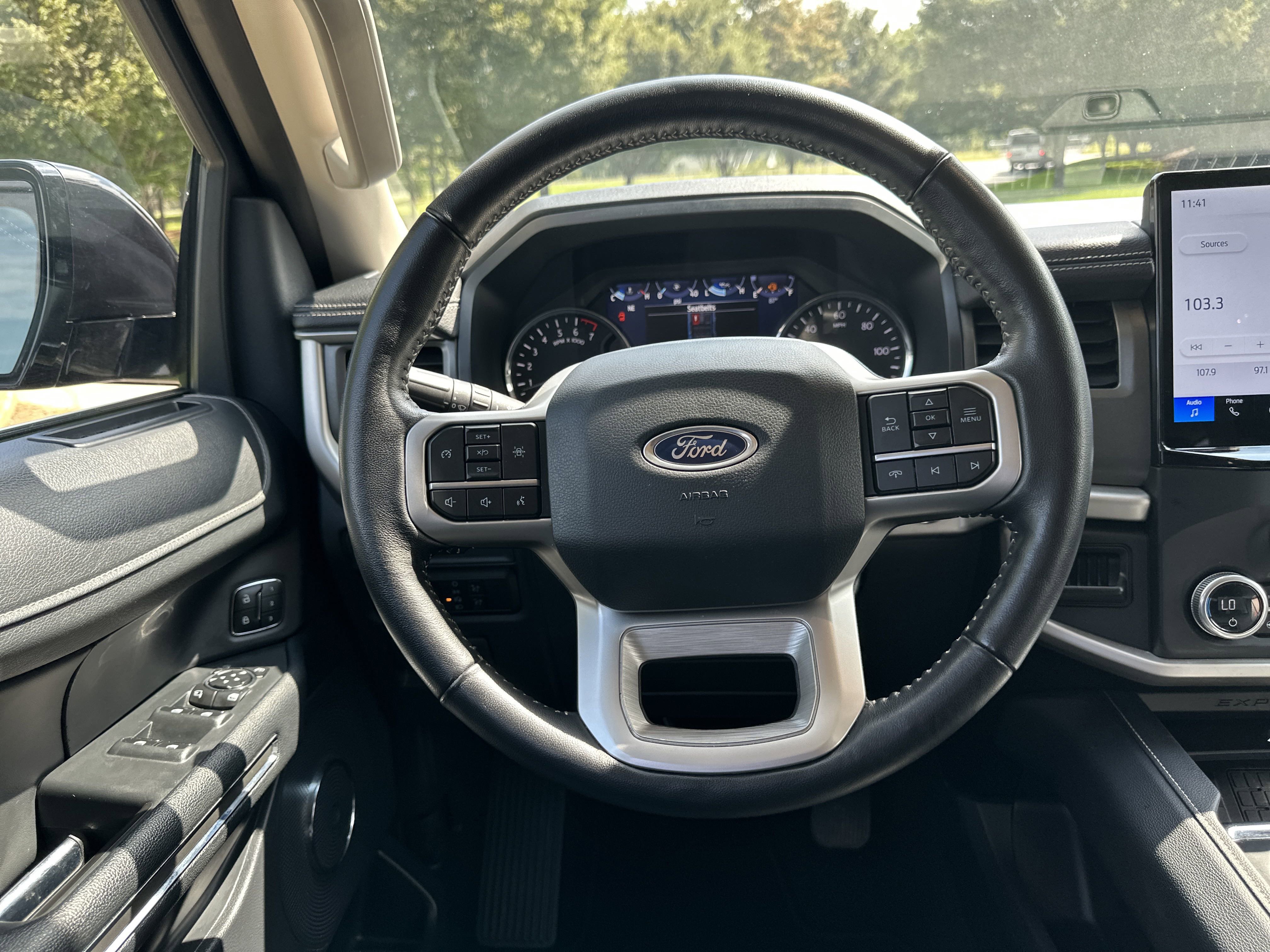 Used 2024 Ford Expedition Max XLT image 24