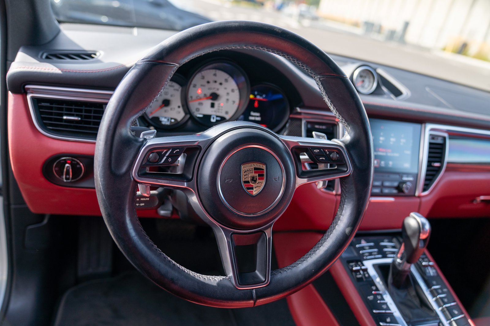 Certified 2017 Porsche Macan GTS AWD/4WD image 14