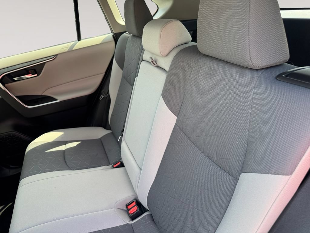 Used 2020 Toyota RAV4 XLE w/ Convenience Package AWD/4WD image 13