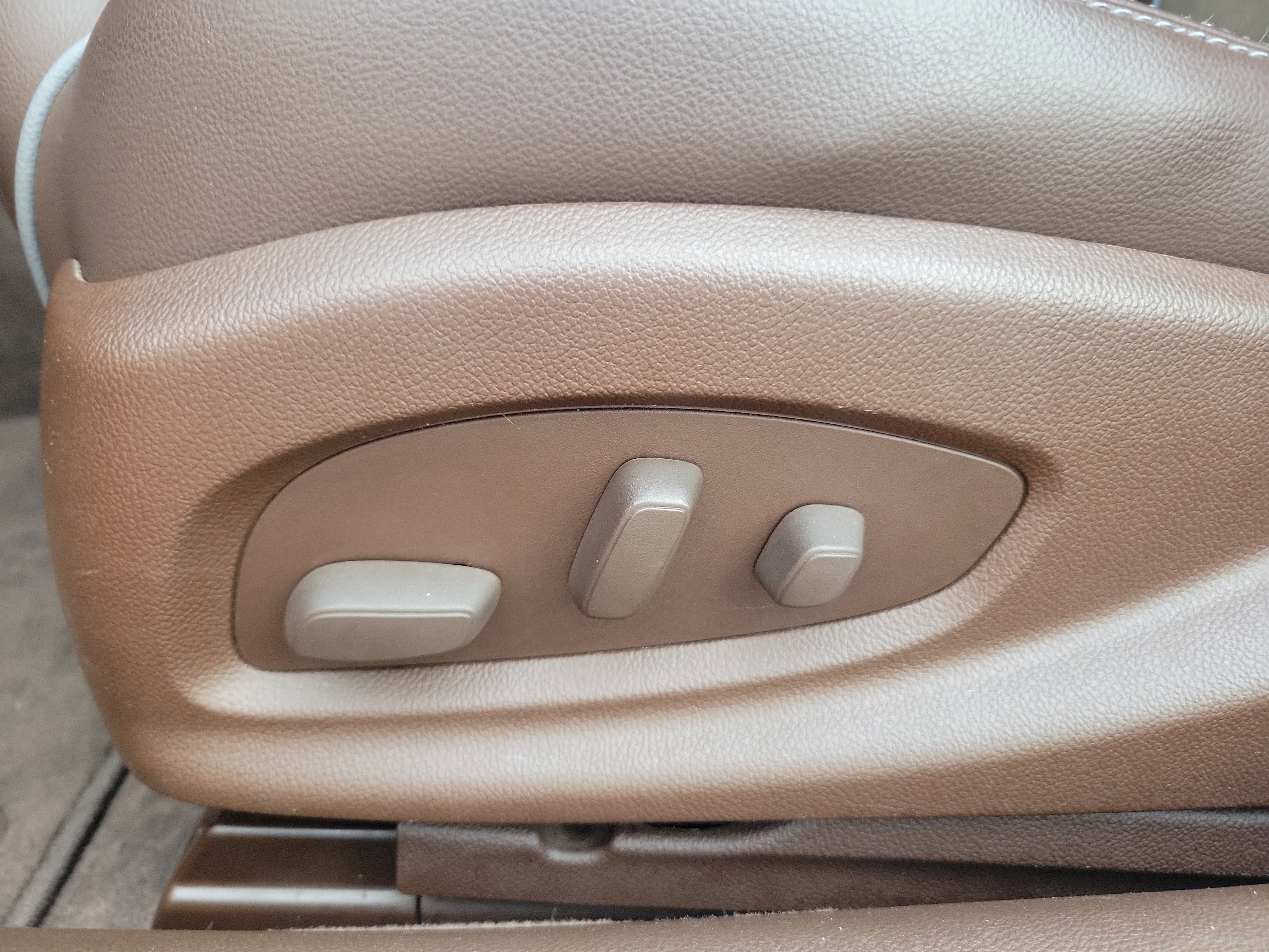 Used 2014 Chevrolet Impala LT w/ Premium Seating Package image 20