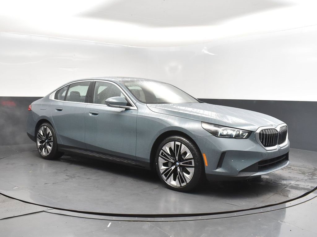 New 2026 BMW 530i w/ Premium Package image 1