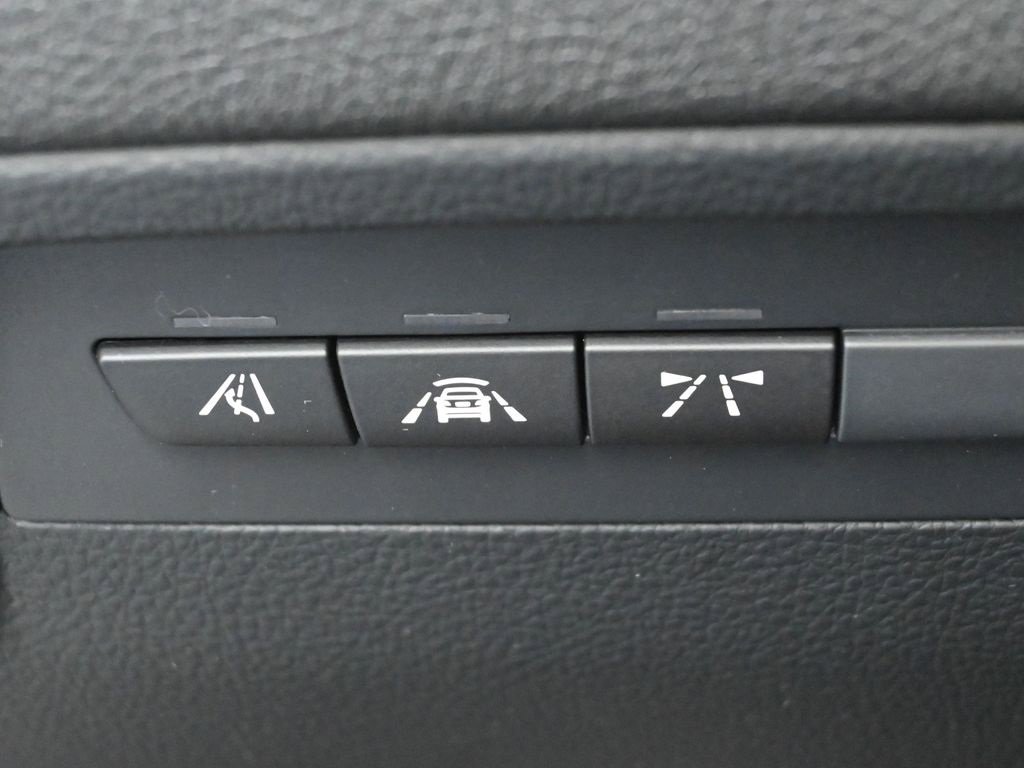 Used 2015 BMW M4 Convertible image 15