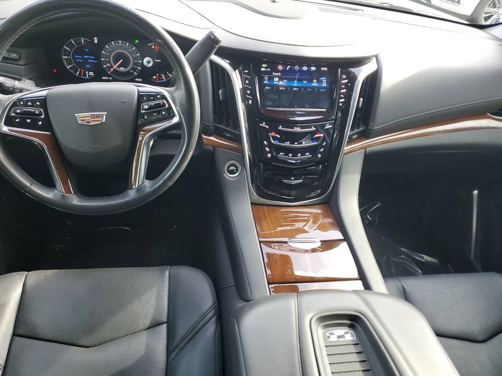 Used 2020 Cadillac Escalade Luxury AWD/4WD image 17