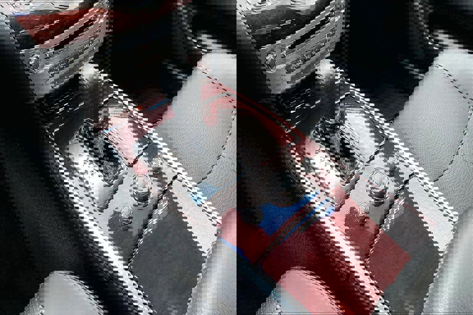 Used 2018 INFINITI Q70 L 3.7 image 17