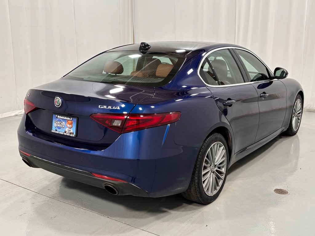 Used 2017 Alfa Romeo Giulia Ti w/ Lusso Package image 5