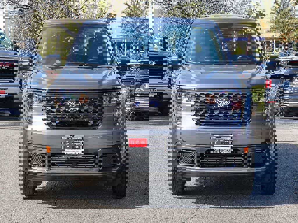 Used 2025 Ford Maverick XLT w/ Equipment Group 302A image 2