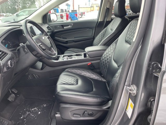 Used 2024 Ford Edge Titanium image 8