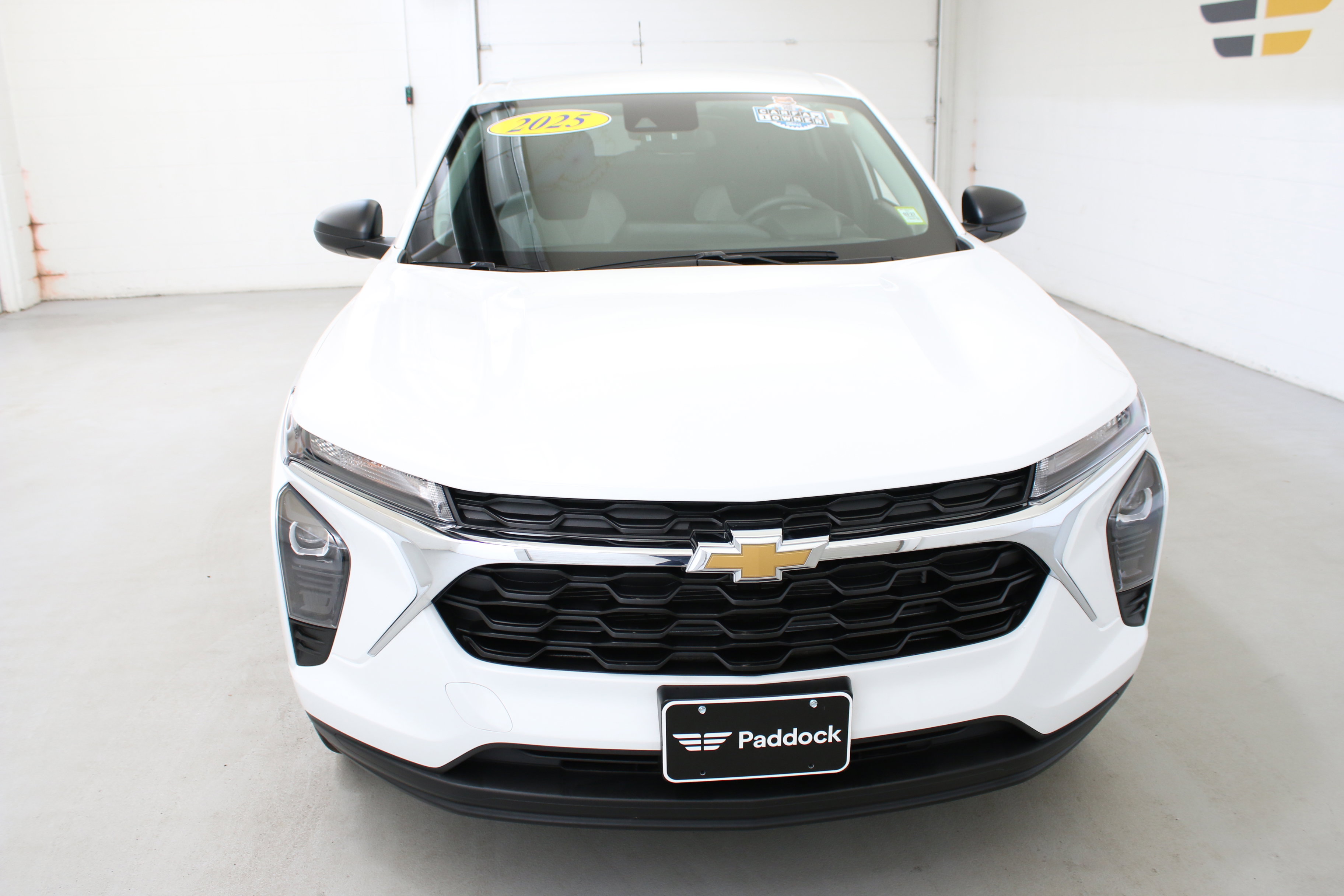 Used 2025 Chevrolet Trax LS image 2