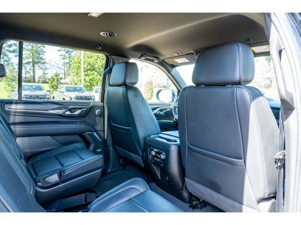Used 2024 GMC Yukon XL Denali AWD/4WD image 16