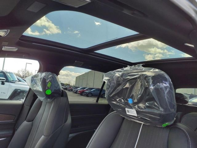 New 2026 Cadillac Vistiq Luxury image 13