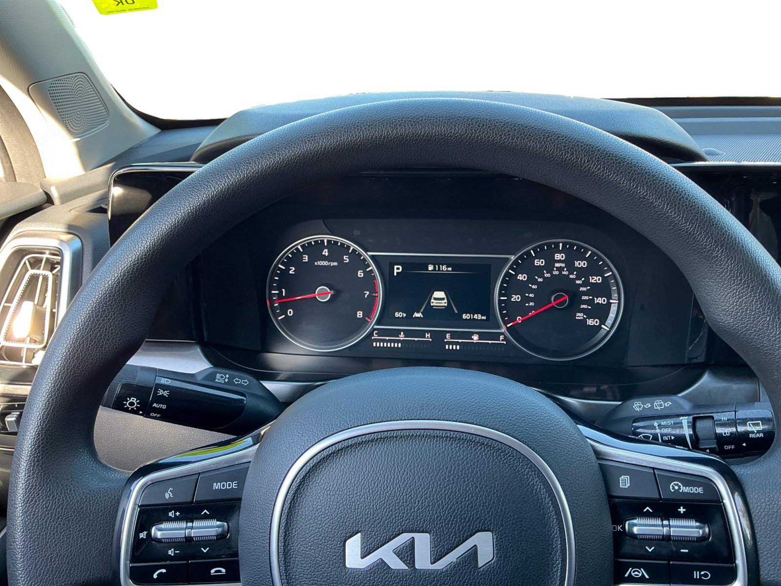 Used 2023 Kia Sorento LX image 12