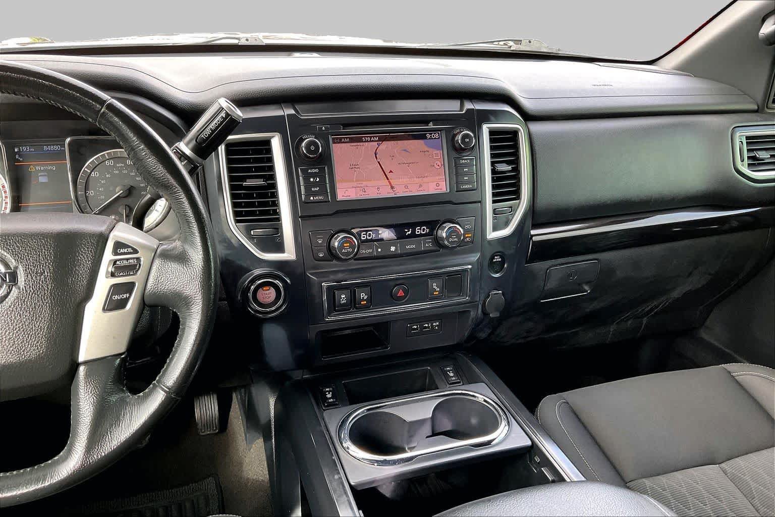 Used 2019 Nissan Titan SV w/ SV Convenience Package RWD image 7