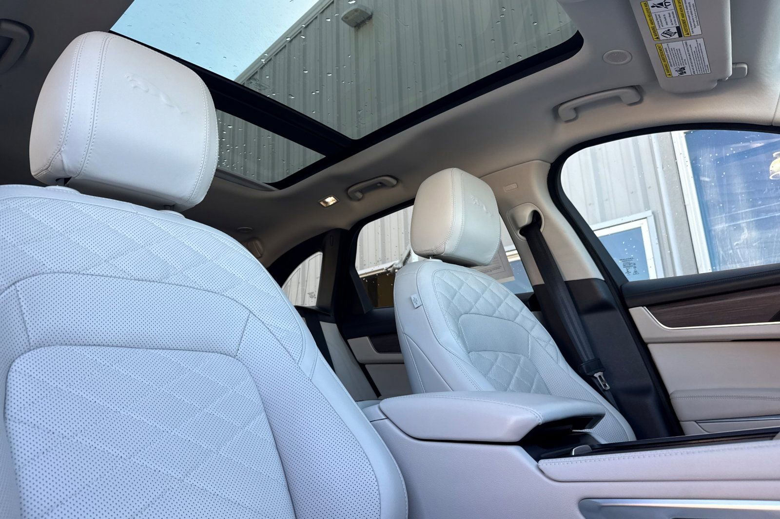 Used 2023 Jaguar F-PACE S AWD/4WD image 17